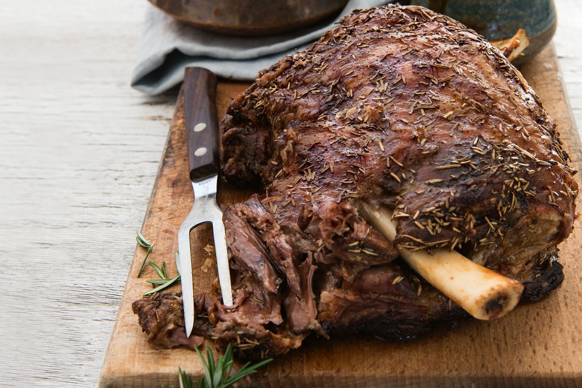 Slow-Cooked Tandoori Lamb Shoulder: A Delicious and Easy Dish